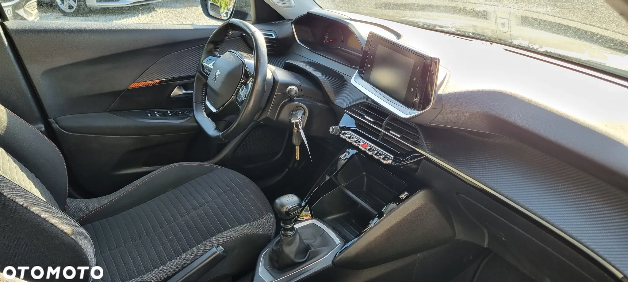 Peugeot 2008 - 13