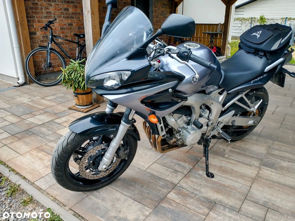 Yamaha FZ6 - 4