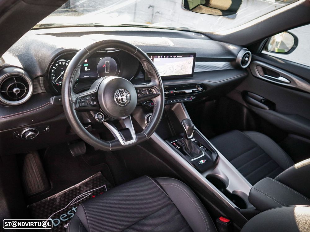 Alfa Romeo Tonale 1.3 Plug-In Hybrid Tributo Italiano e-AWD Com Wallbox - 23