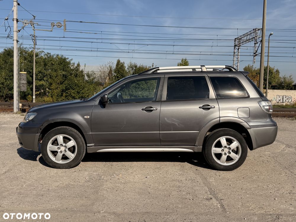 Mitsubishi Outlander 2006 photo 5