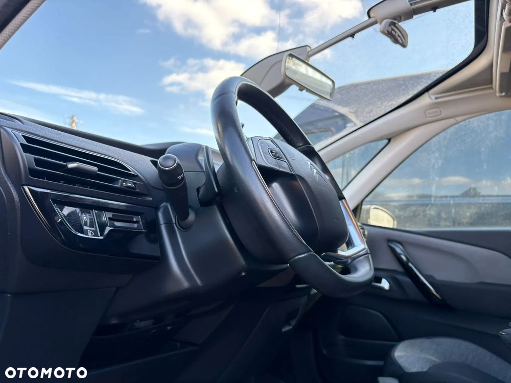 Citroën C4 SpaceTourer 1.2 PureTech More Life S&S EAT8 - 11