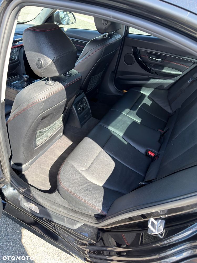 BMW Seria 3 320d - 8