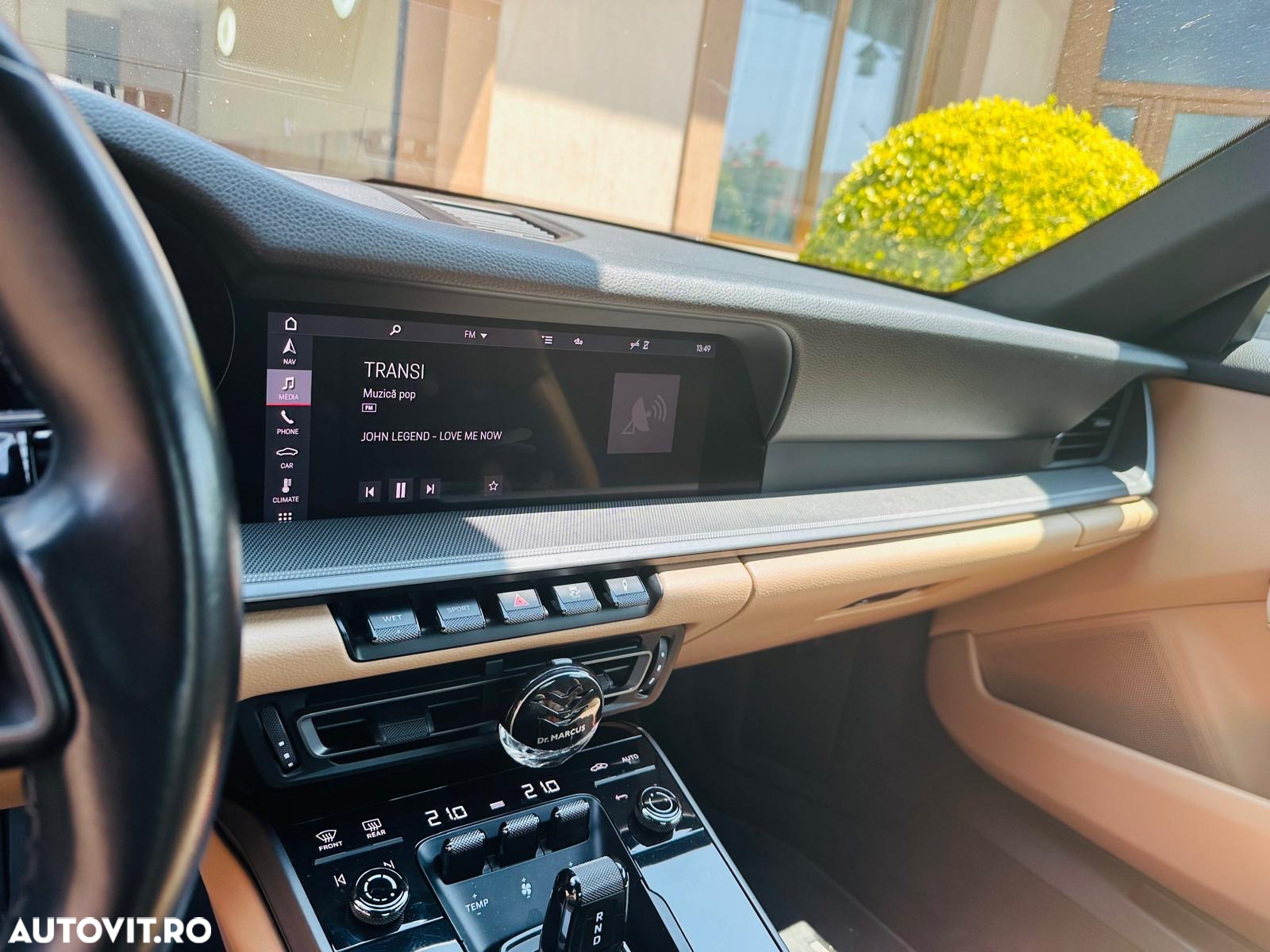 Porsche 911 Carrera 4S - 4
