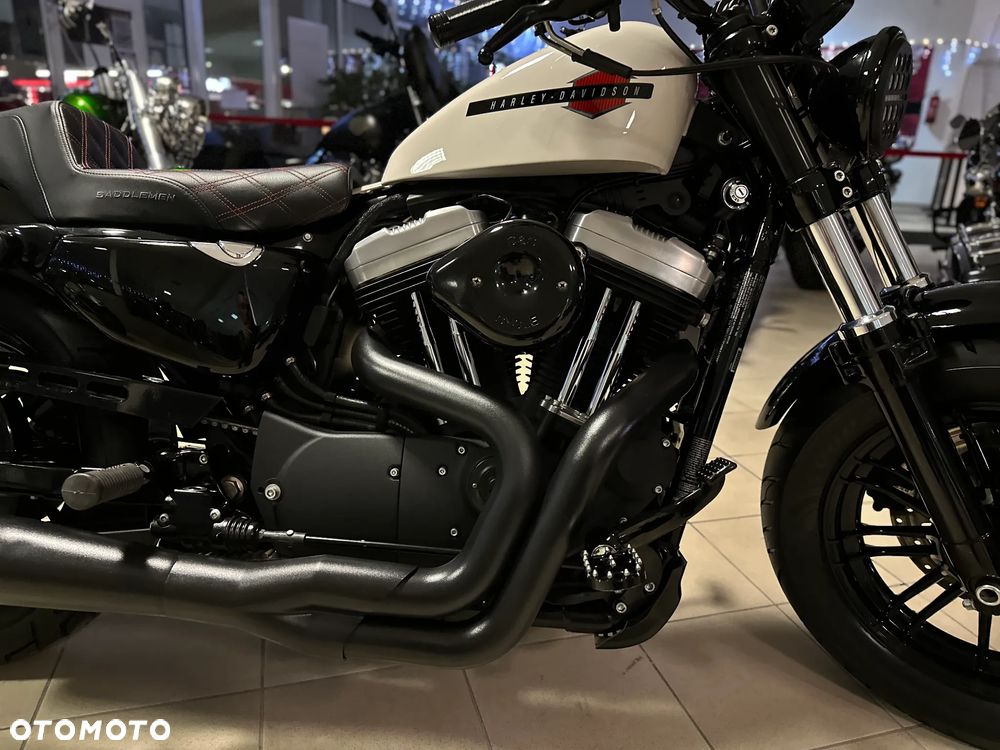 Harley-Davidson Sportster Forty-Eight - 20