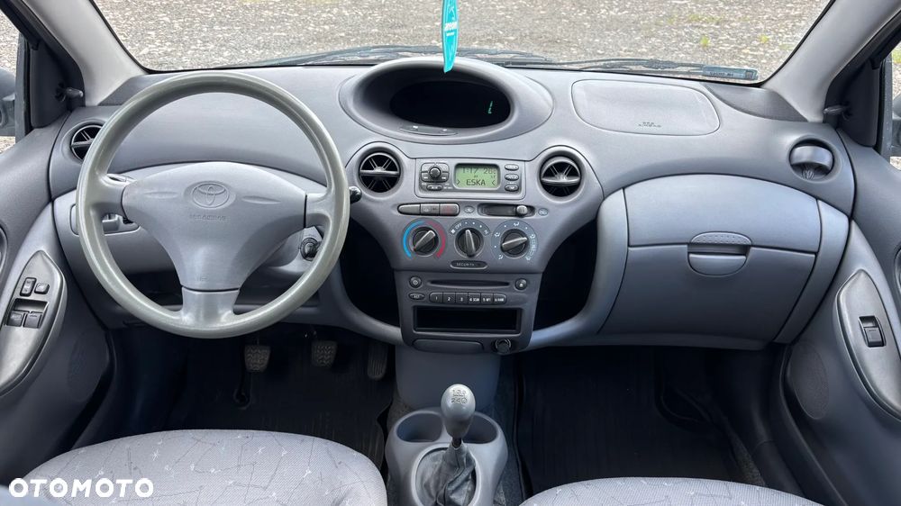 Toyota Yaris 1.0 Luna - 19