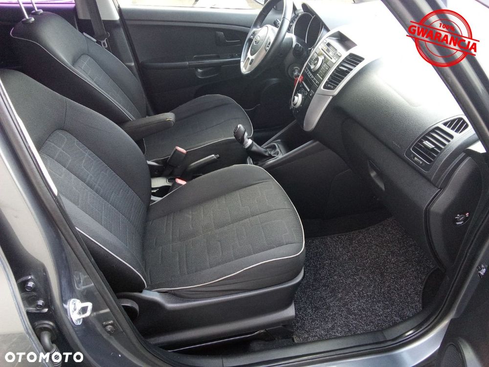 Kia Venga - 24