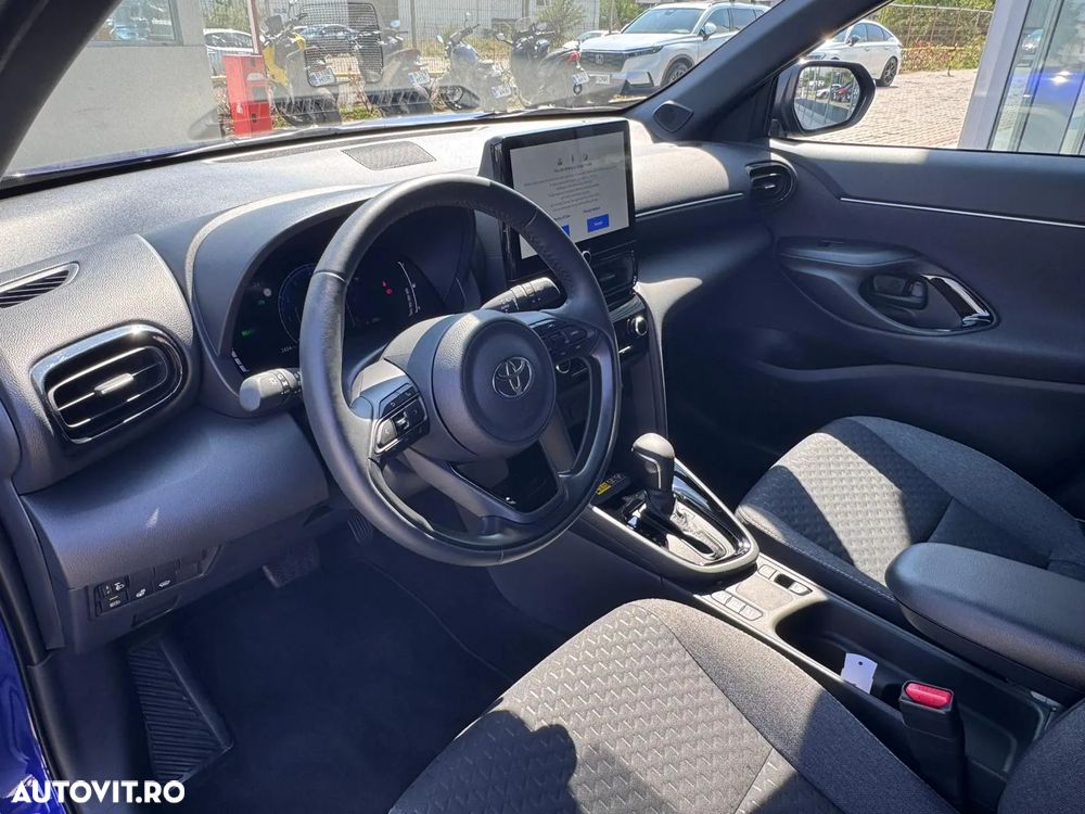 Toyota Yaris Cross 1.5 VVT-i HSD 4x2 Dynamic - 25