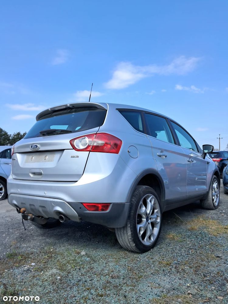 Ford Kuga 2.0 TDCi 4x4 Titanium - 4