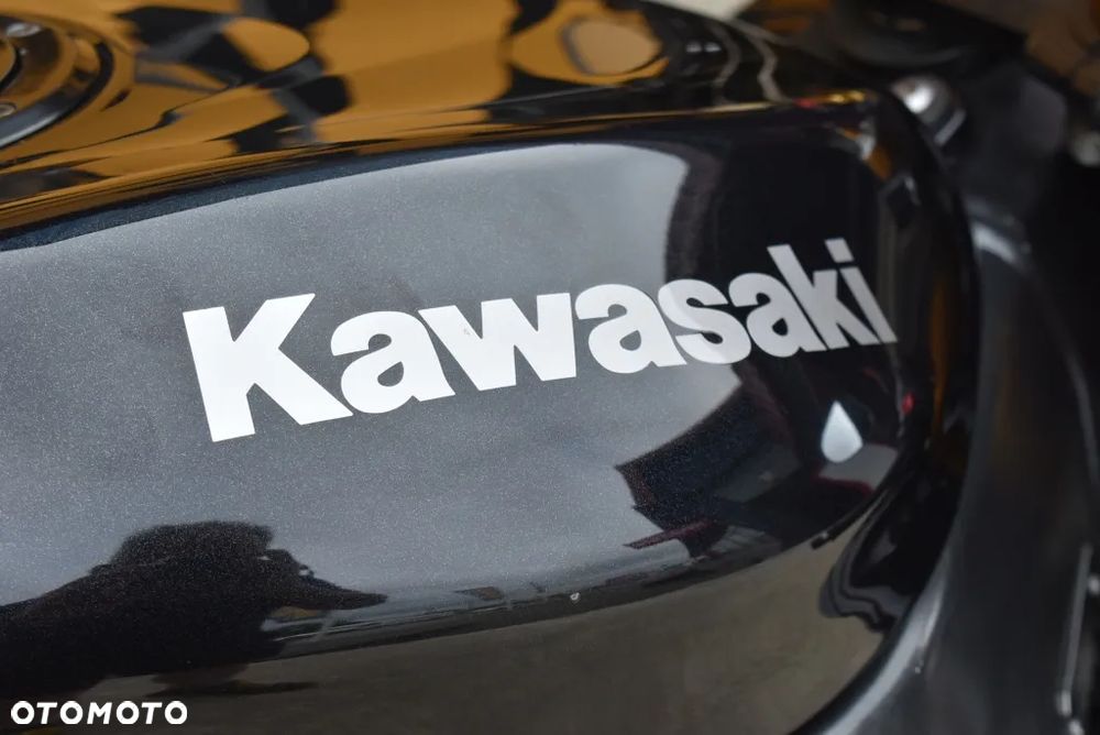 Kawasaki ZX - 33