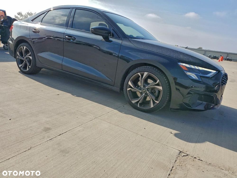 Audi A3 Limousine 40 TFSI quattro S tronic advanced - 2