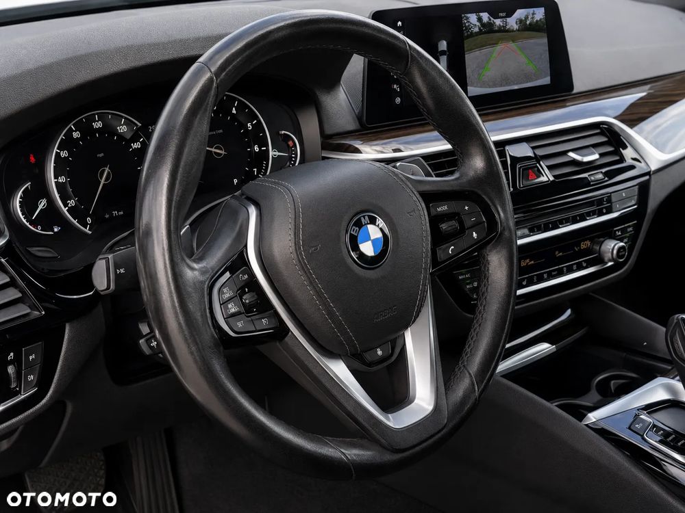BMW Seria 5 530i xDrive Sport Line - 15
