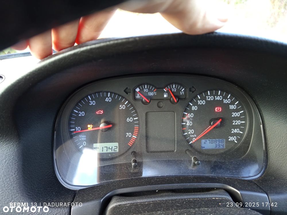 Volkswagen Bora 1.6 Comfortline - 14