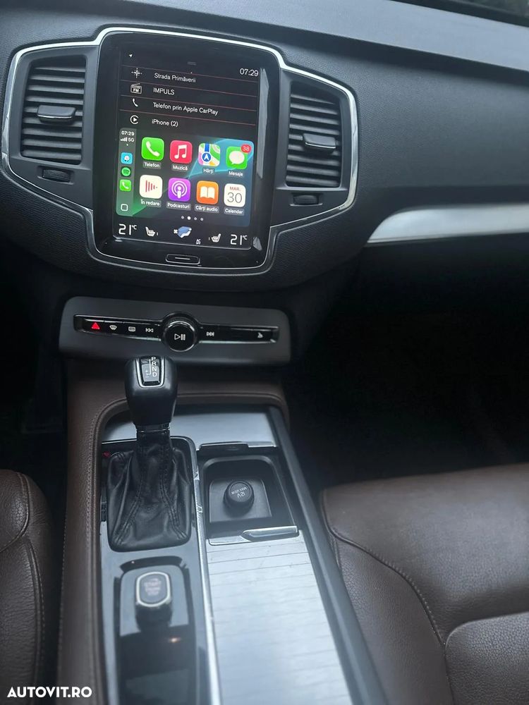 Volvo XC 90 D5 AWD Momentum - 11