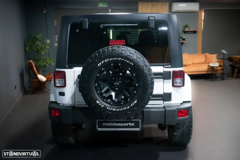 Jeep Wrangler Unlimited 2.8 CRD MTX Sahara Urban Edition - 4