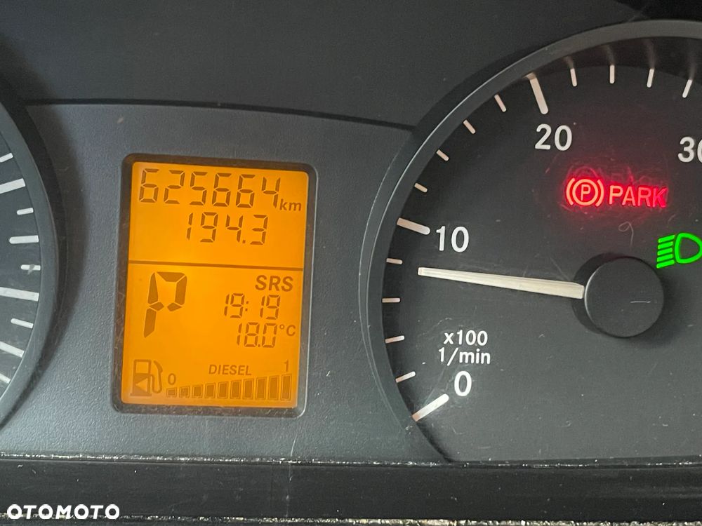 Mercedes-Benz Sprinter - 29