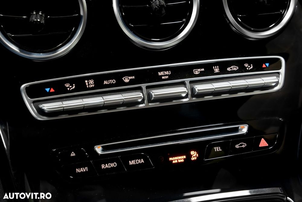 Mercedes-Benz C 200 4Matic 9G-TRONIC Exclusive - 39