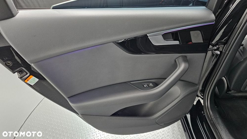 Audi A4 Limousine - 27