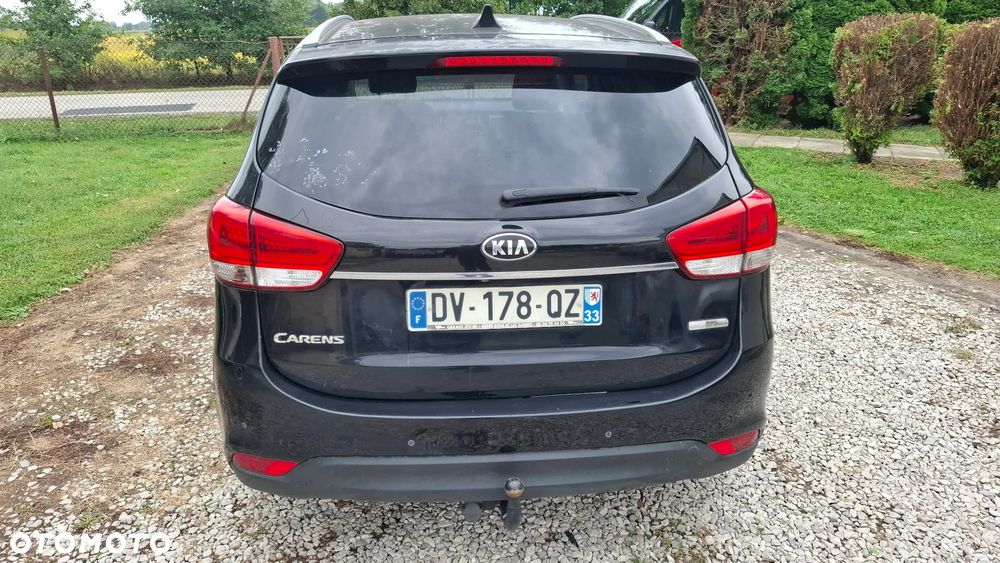 Kia Carens - 5