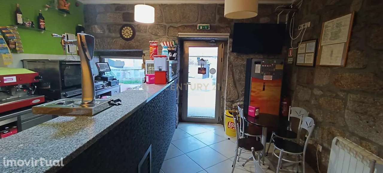 Café e Restaurante, equipado e a laborar - Grande imagem: 3/10