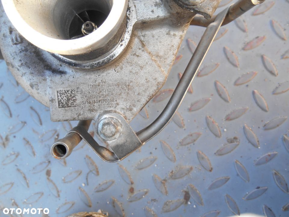 Turbo turbosprężarka Renault Clio IV Captur 0,9 TCE 66kW 90KM 2013r 144103742R 49373-18402 - 6