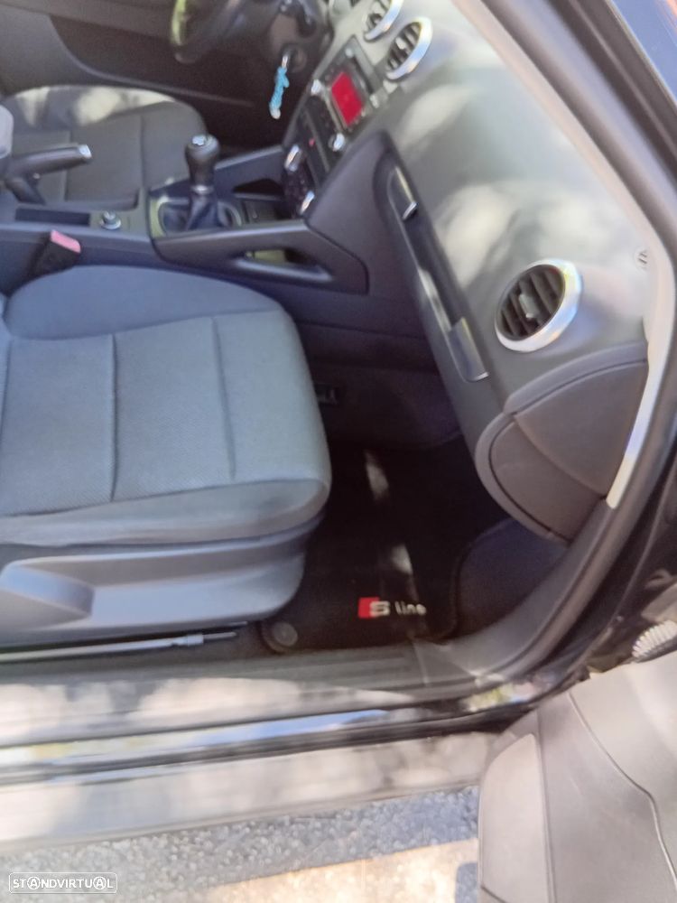 Audi A3 Sportback 1.6 TDI DPF Attraction - 15