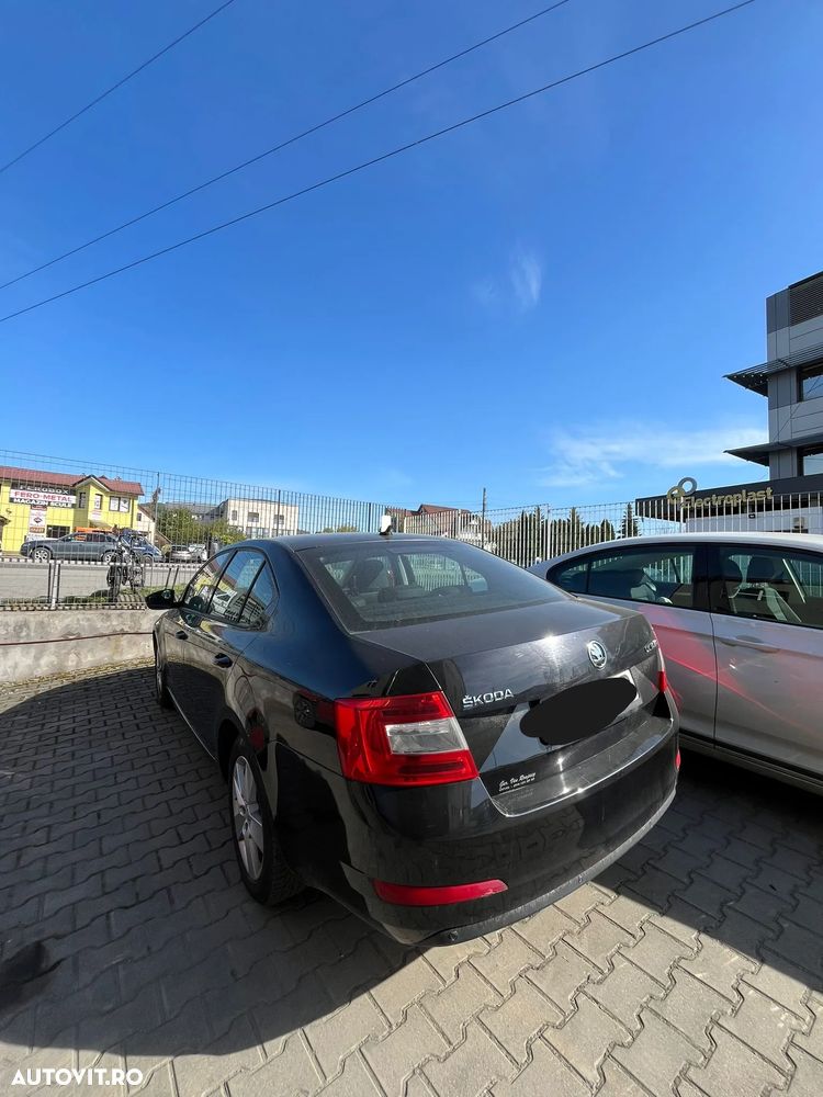 Skoda Octavia 1.6 TDI Active - 10