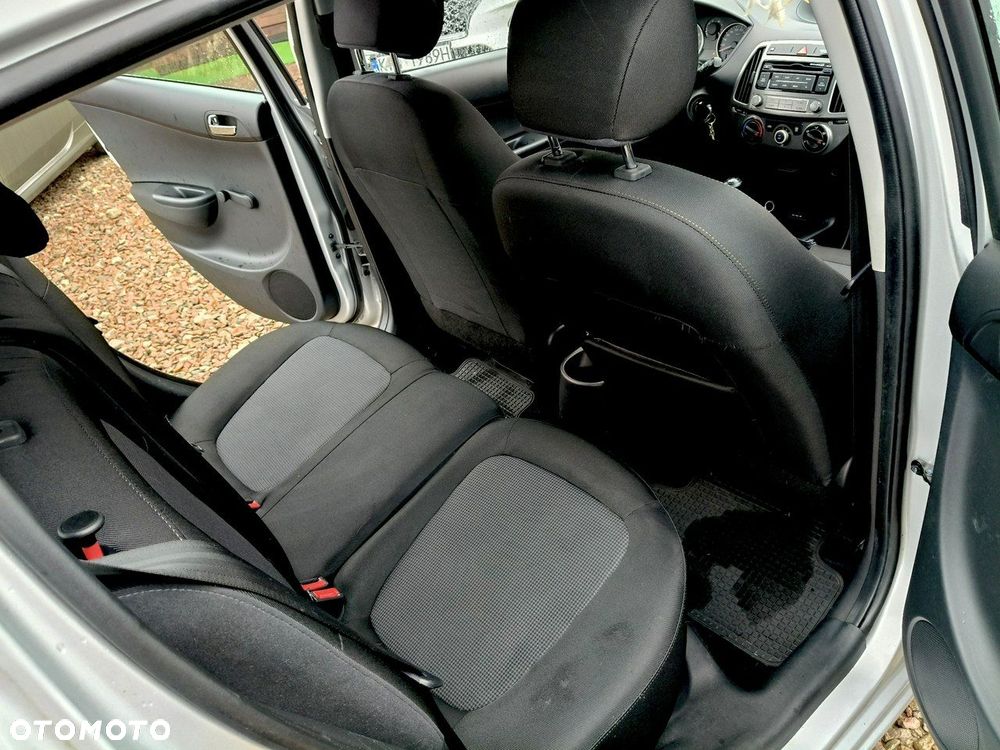 Hyundai i20 1.2 BlueDrive Classic + - 9