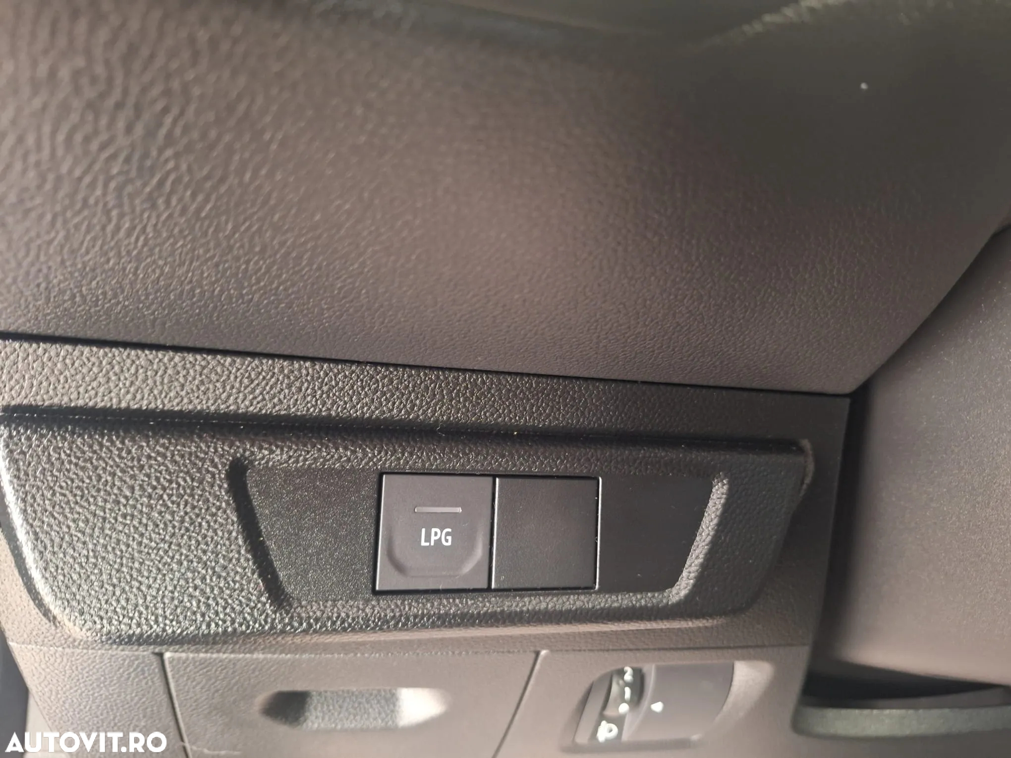 Dacia Sandero Stepway TCe 90 MT6 Comfort - 12