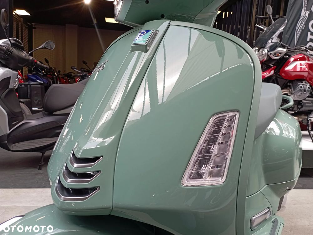 Vespa GTS - 15