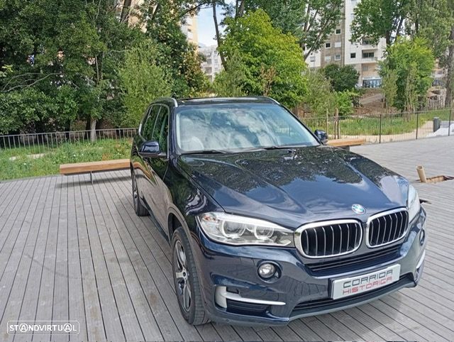 BMW X5 25 d sDrive Comfort 7L - 25