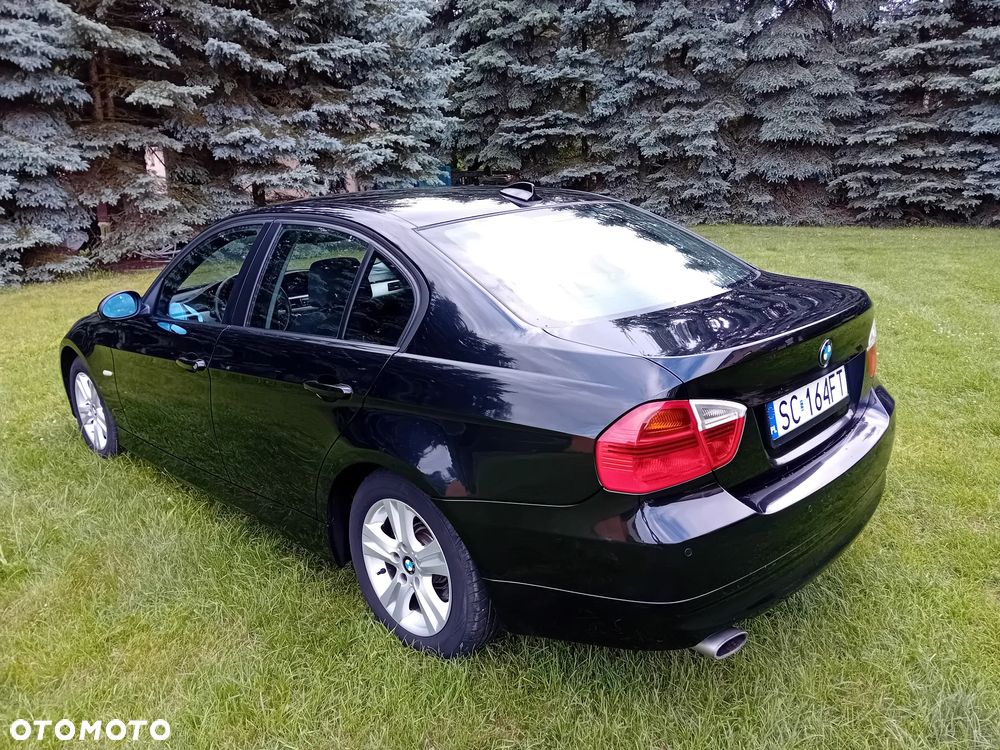 BMW Seria 3 318i Edition Exclusive - 21