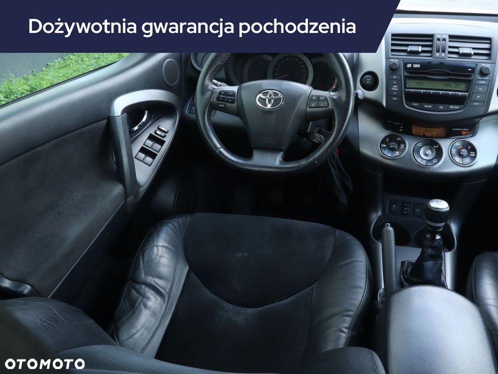 Toyota RAV4 - 9