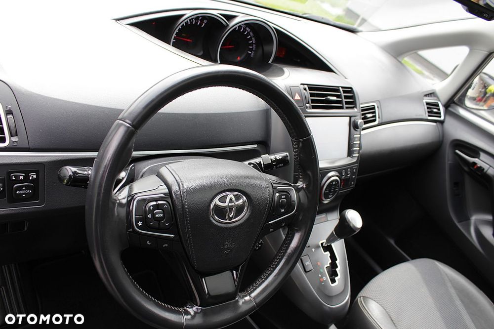 Toyota Verso 1.8 Prestige MS EU6 - 35