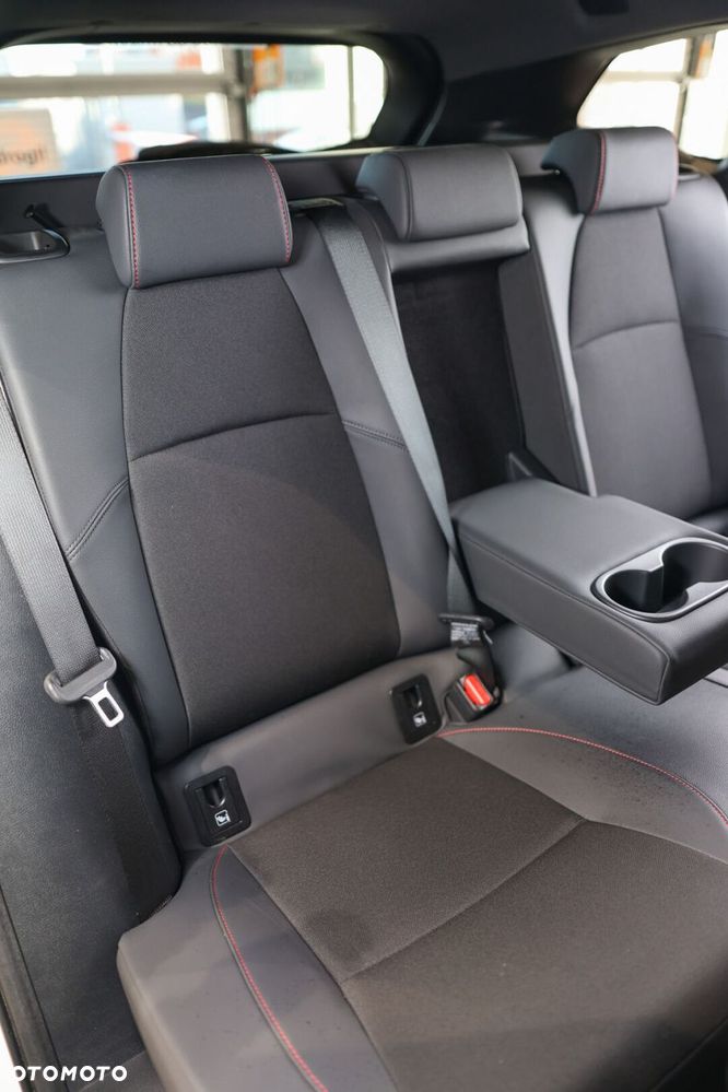 Toyota Corolla 2.0 Hybrid GR Sport Dynamic - 16