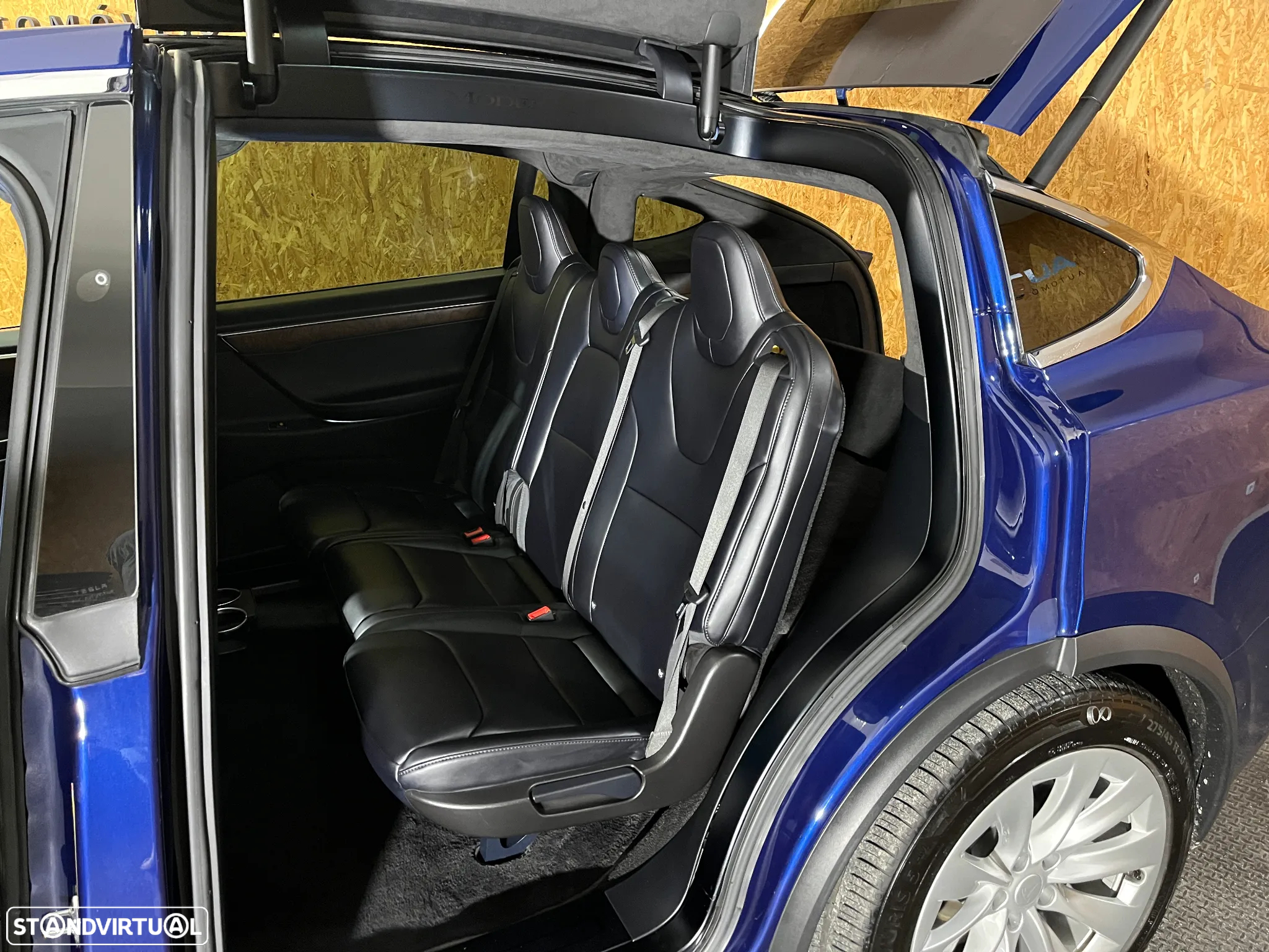Tesla Model X 100D - 28