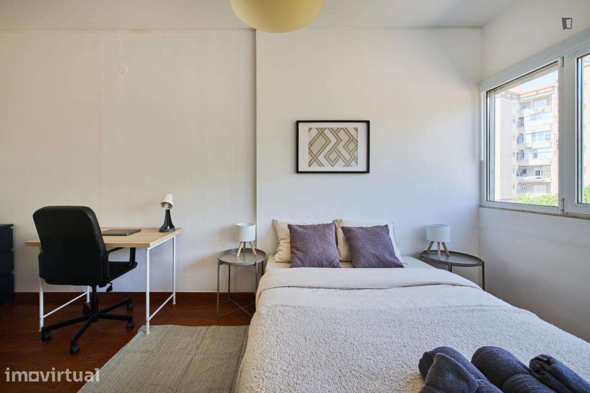 Quarto - localizado em Alcântara Lisbon - Grande imagem: 4/43