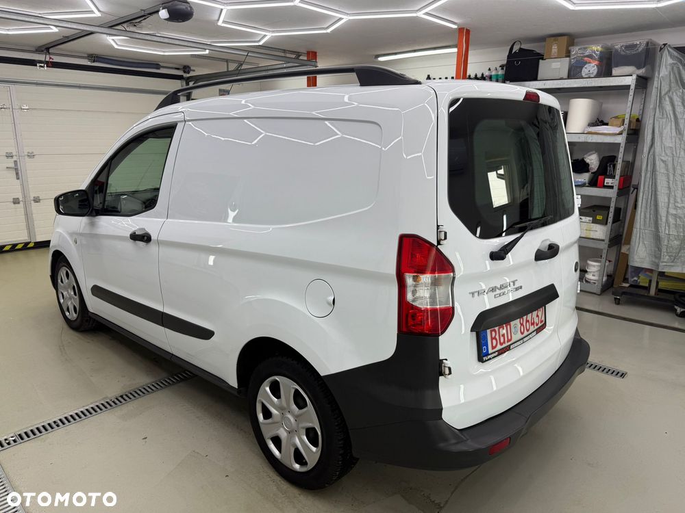 Ford Transit Courier - 6