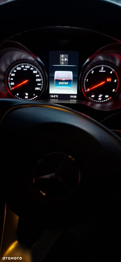 Mercedes-Benz Klasa V 220 d lang 4Matic 7G-TRONIC - 2