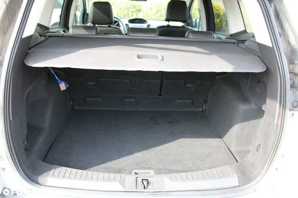Ford Kuga - 36