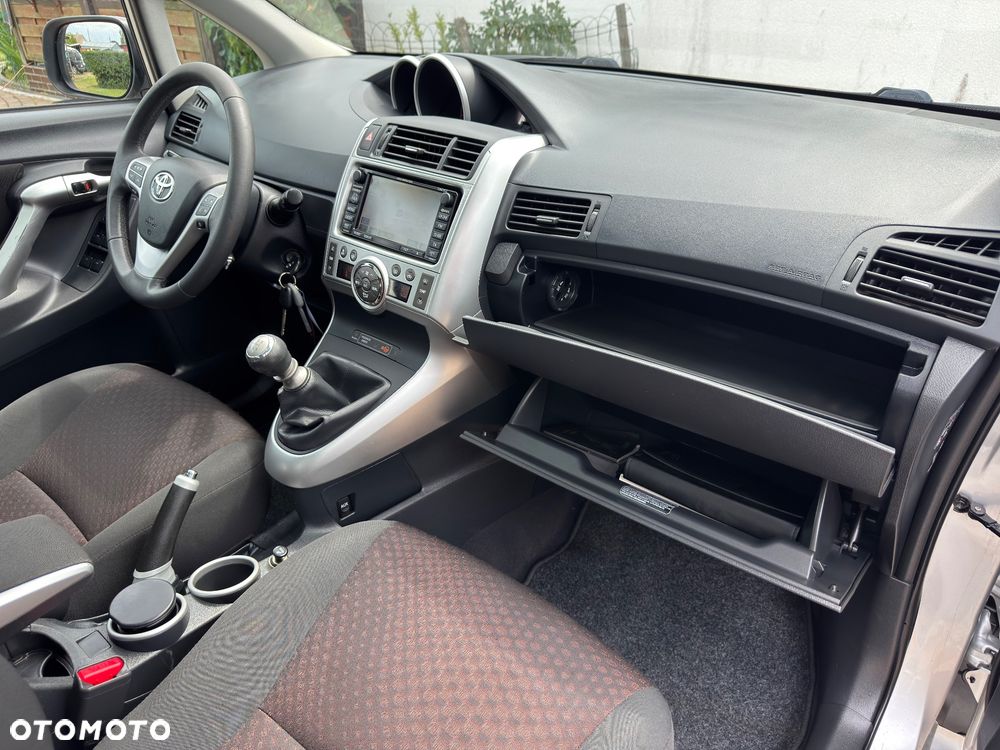 Toyota Verso - 30