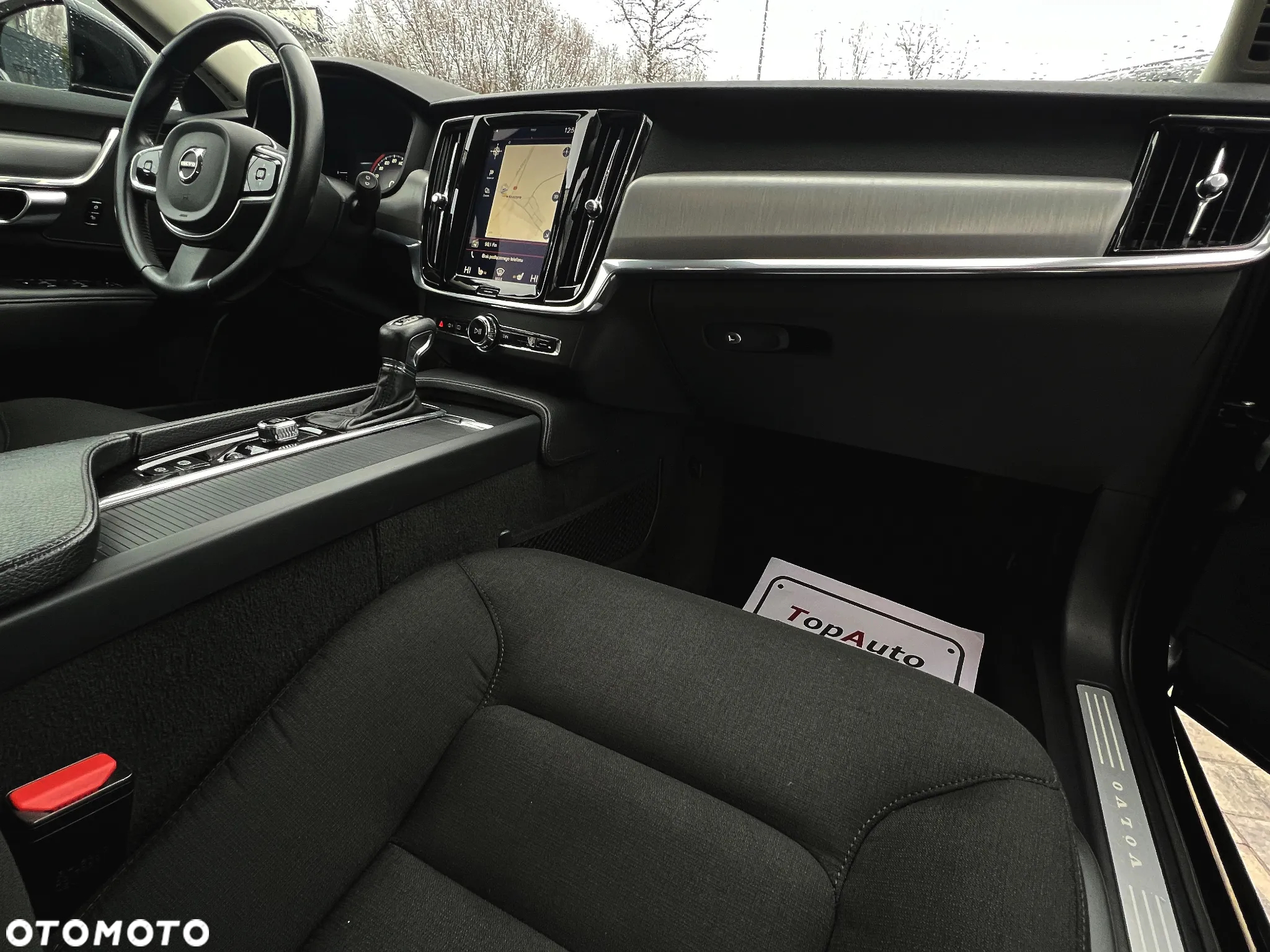 Volvo V90 D4 Momentum Pro - 19