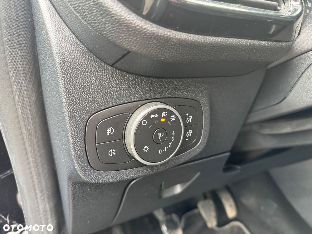 Ford Fiesta 1.0 EcoBoost S&S TITANIUM - 19