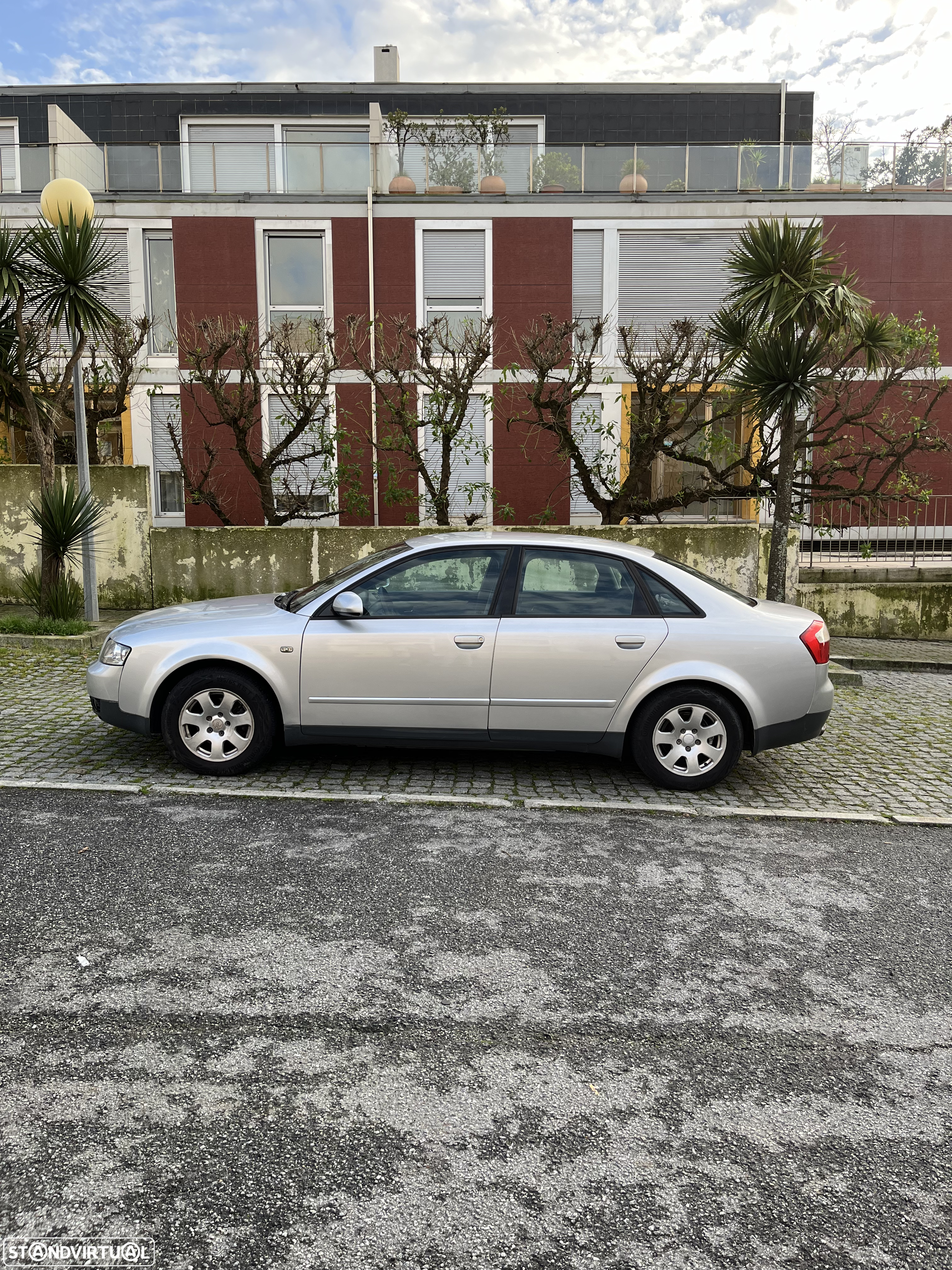 Audi A4 1.6 - 3