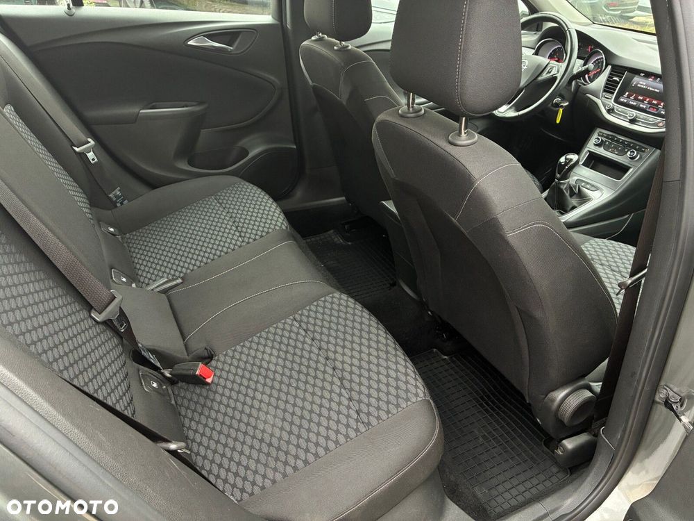 Opel Astra 1.4 T Enjoy - 24
