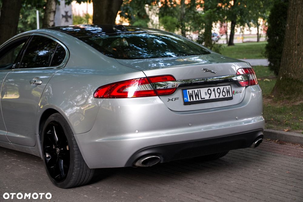 Jaguar XF 3.0 V6 D S Luxury - 15