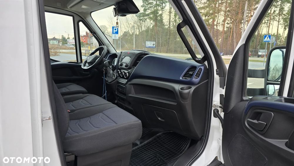 Iveco DAILY 3.0 180KM  50C18❗❗160 TYŚ PRZEBIEGU NOWY ❗️❗️MOCNY WYWROT Z PRZYSTAWKI / NOWY MODEL  / 3-STRONNA WYWROTKA KAMIL NADWOZIA / FULL OPCJA / BURTY 40CM / HAK + WYJSCIE HYDRAULICZNE DO PRZYCZEPY / SKRZYNIA MANUALNA / BLIŹNIAKI / SERWIS ASO / SALON POLSKA / 35C15 50C15 35C18❗❗ BEZ PRZEBIEGU JAK Z SALONU - NOWY -❗❗ - 9