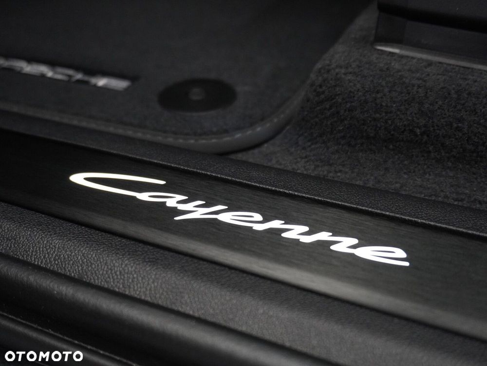 Porsche Cayenne Black Edition - 23