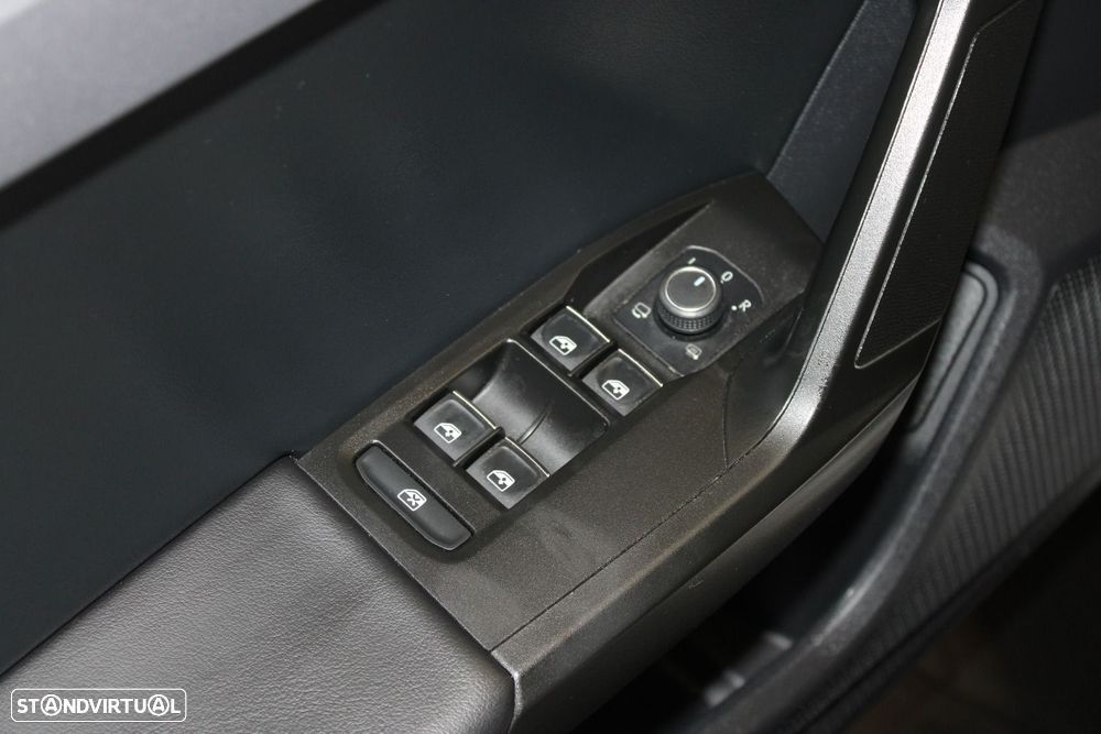 SEAT Leon ST 2.0 TDI FR DSG - 25