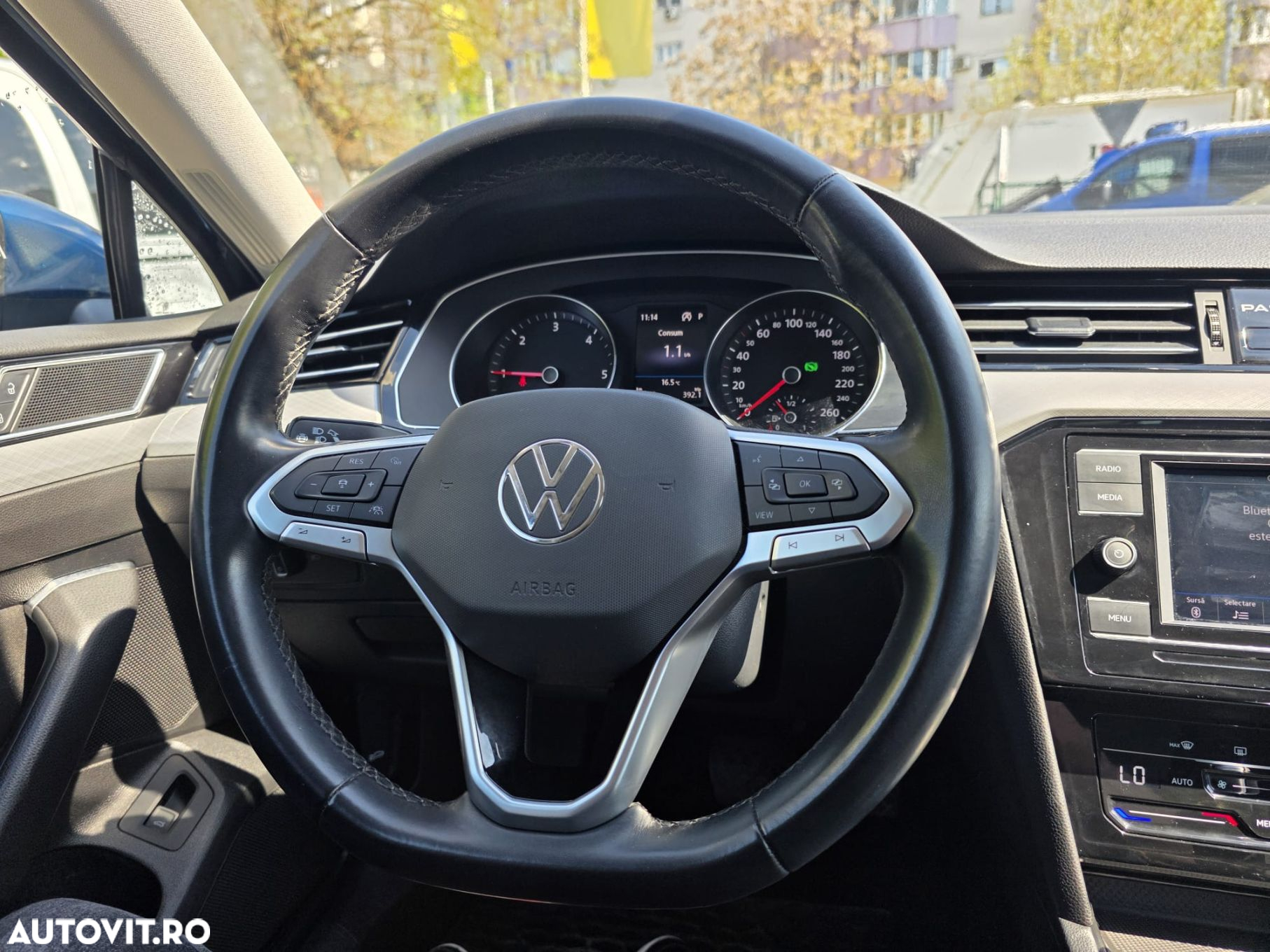 Volkswagen Passat - 9