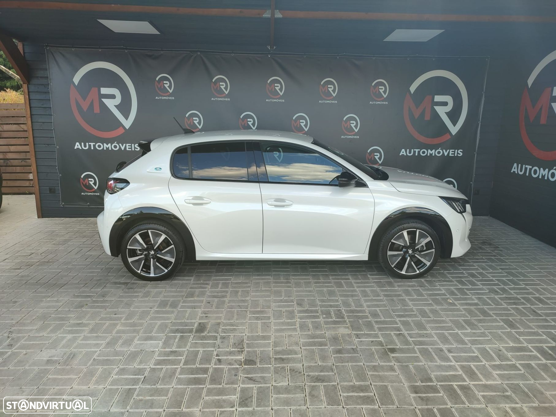 Peugeot e-208 50 kWh GT - 5
